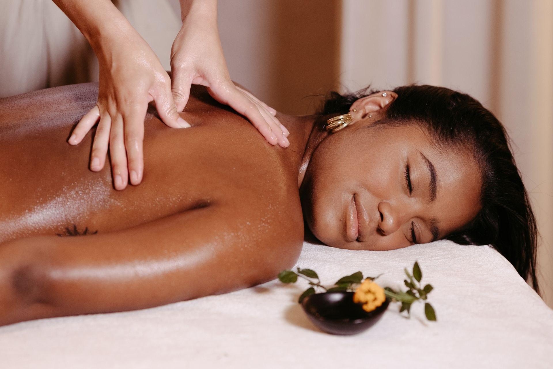 Deep Tissue Massage (60mins)